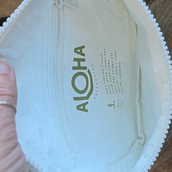 ALOHA Collection Pua Mini Hip Pack / Moss - Picture 6 of 8